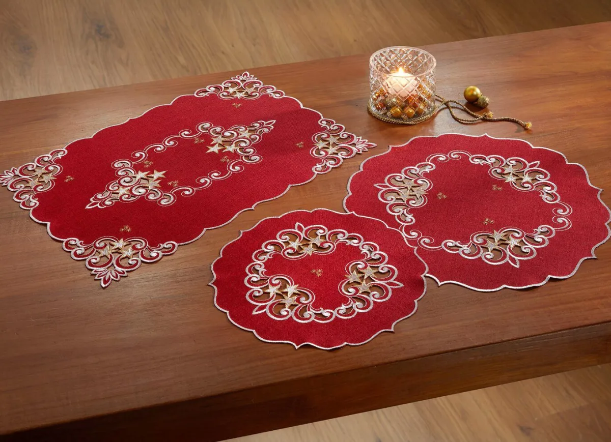 Outlet BADER Tischdecke mit aufwendigen Stickereien ROT