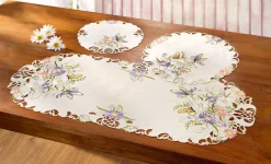 BADER Tisch- und Raumdekoration mit Blüten und Schmetterlingen