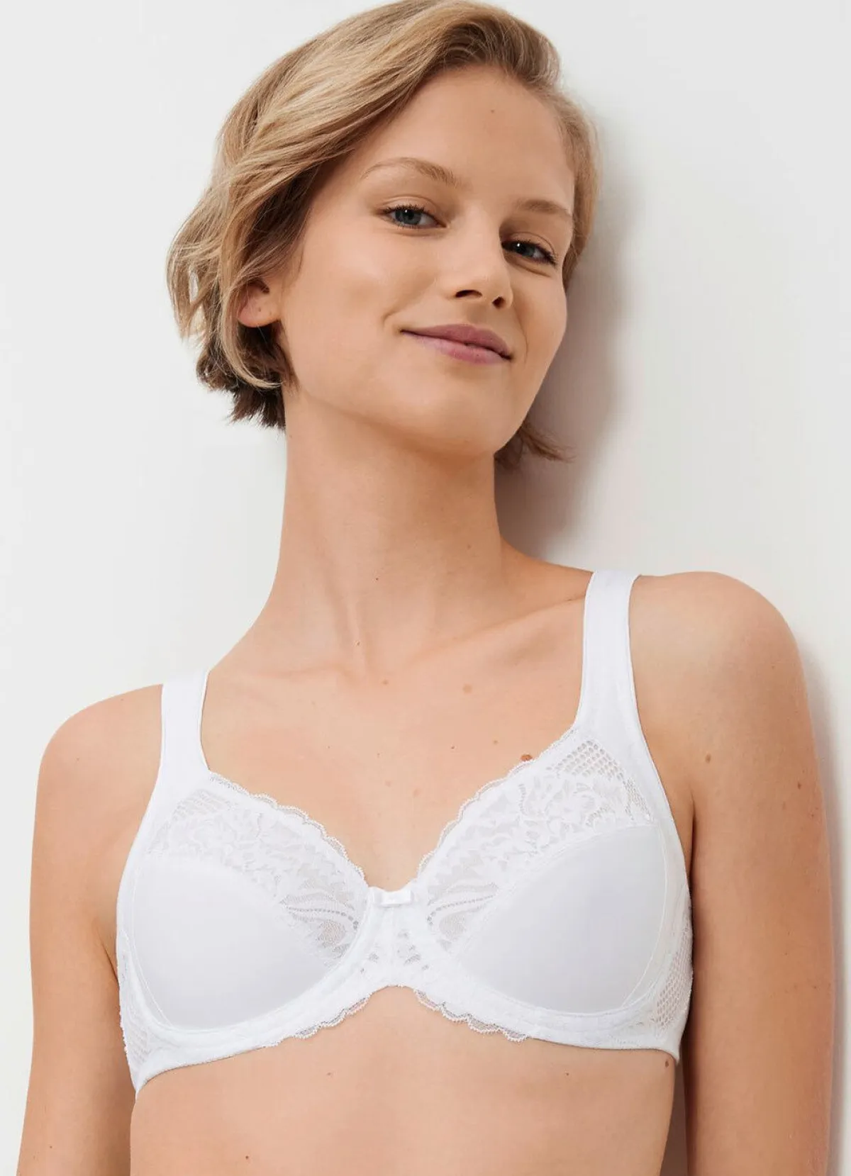 Hot TRIUMPH Modern Lace+Cotton Bügel-BH mit Elastikspitze WEISS