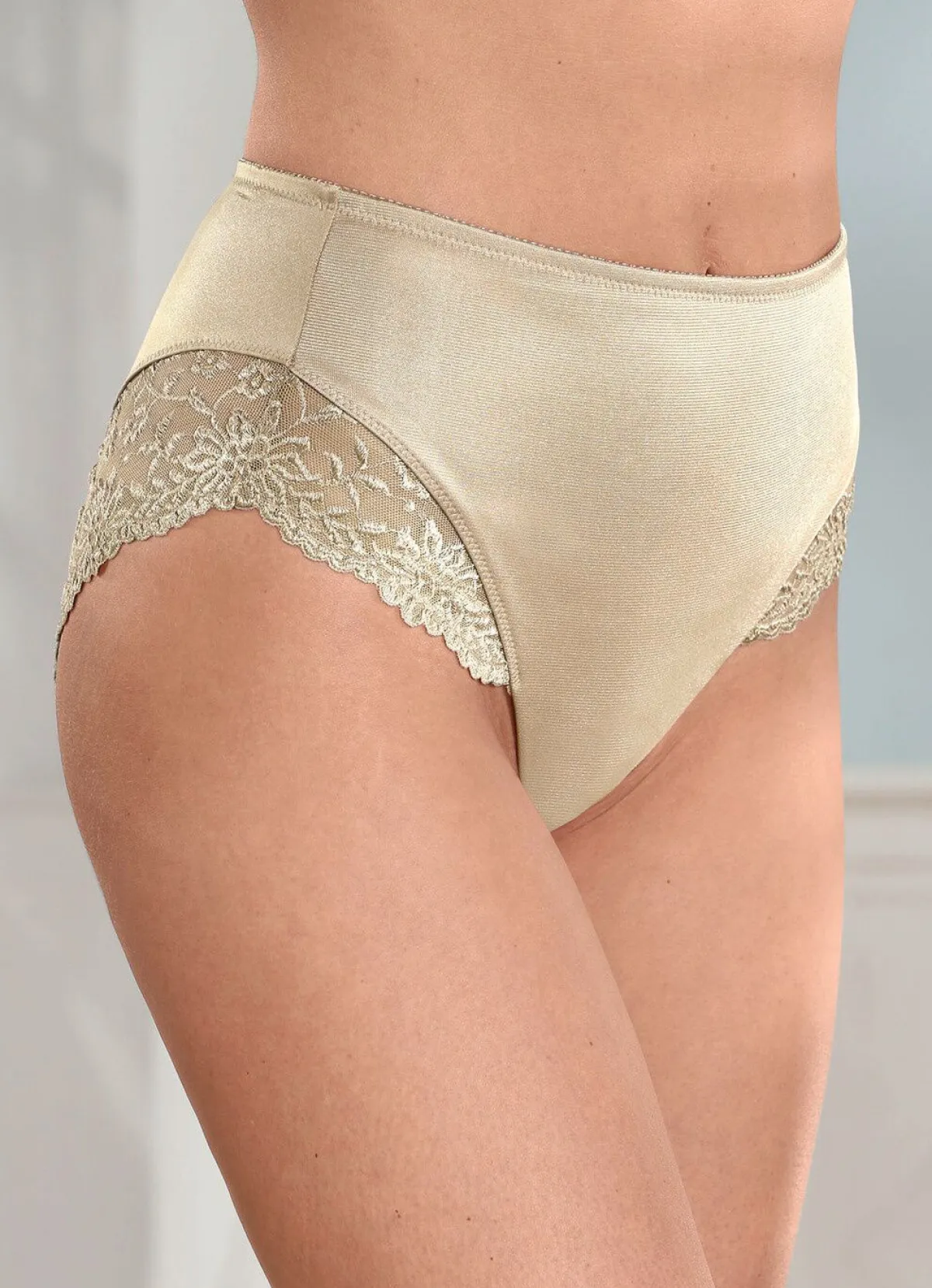 Sale BADER Triumph-Ladyform Soft Miederslip SEKT