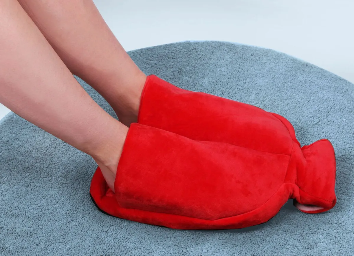 New BADER Vital Comfort Fuß-Wärmflasche mit sanftem Fleece-Bezug ROT