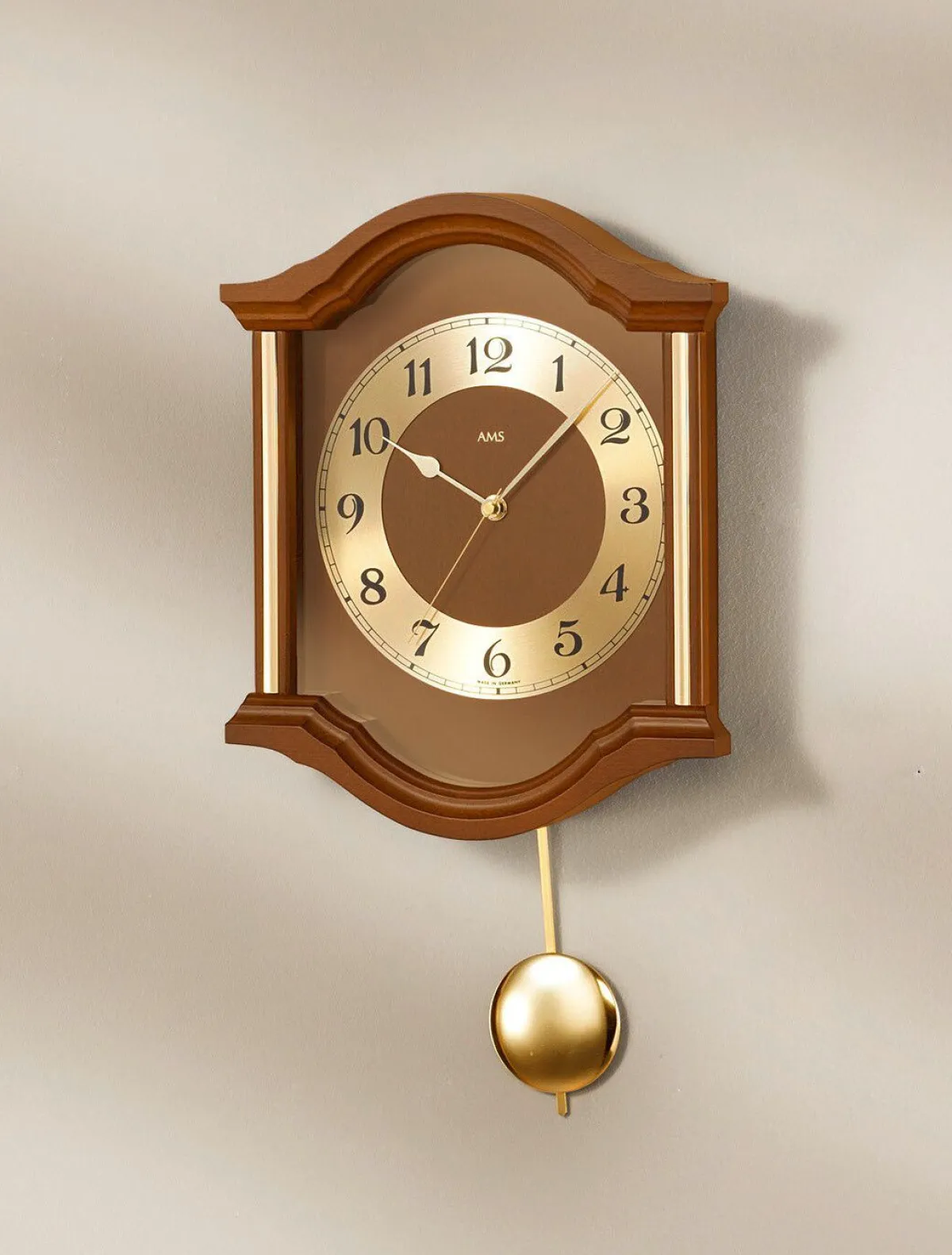 Discount BADER Wanduhr aus Holz EICHE