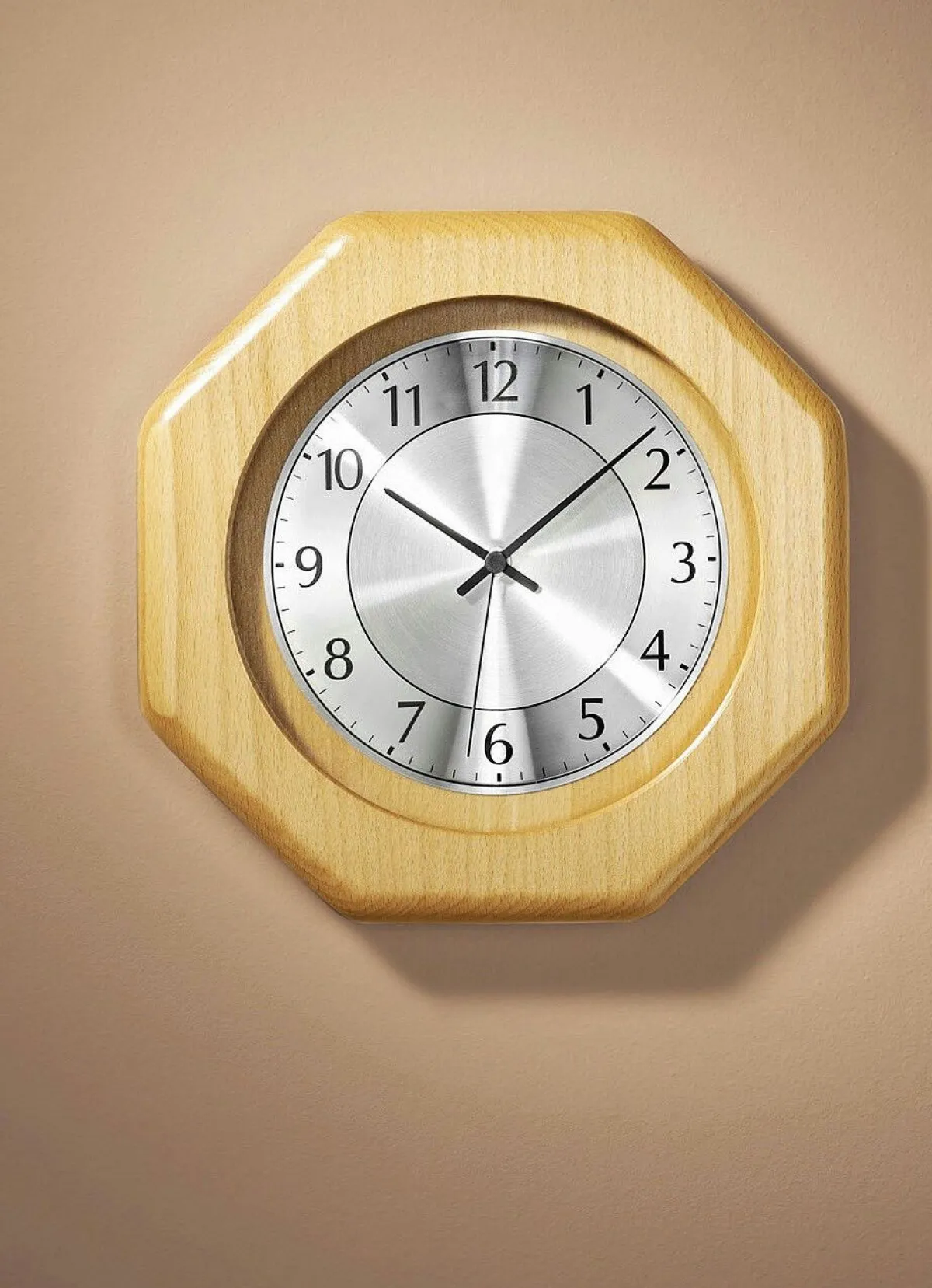 Sale BADER Wanduhr mit Funkwerk BUCHE