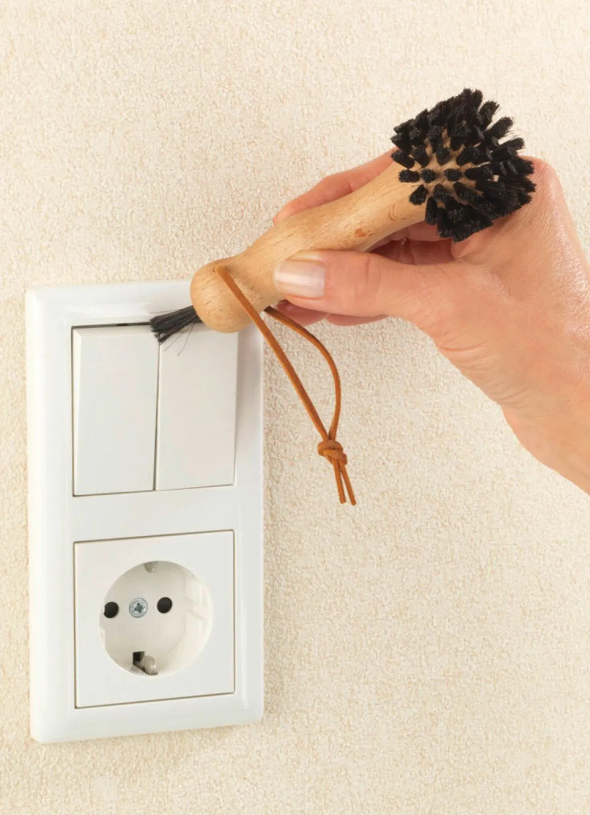 Outlet BADER WENKO Steckdosenreiniger BRAUN-SCHWARZ
