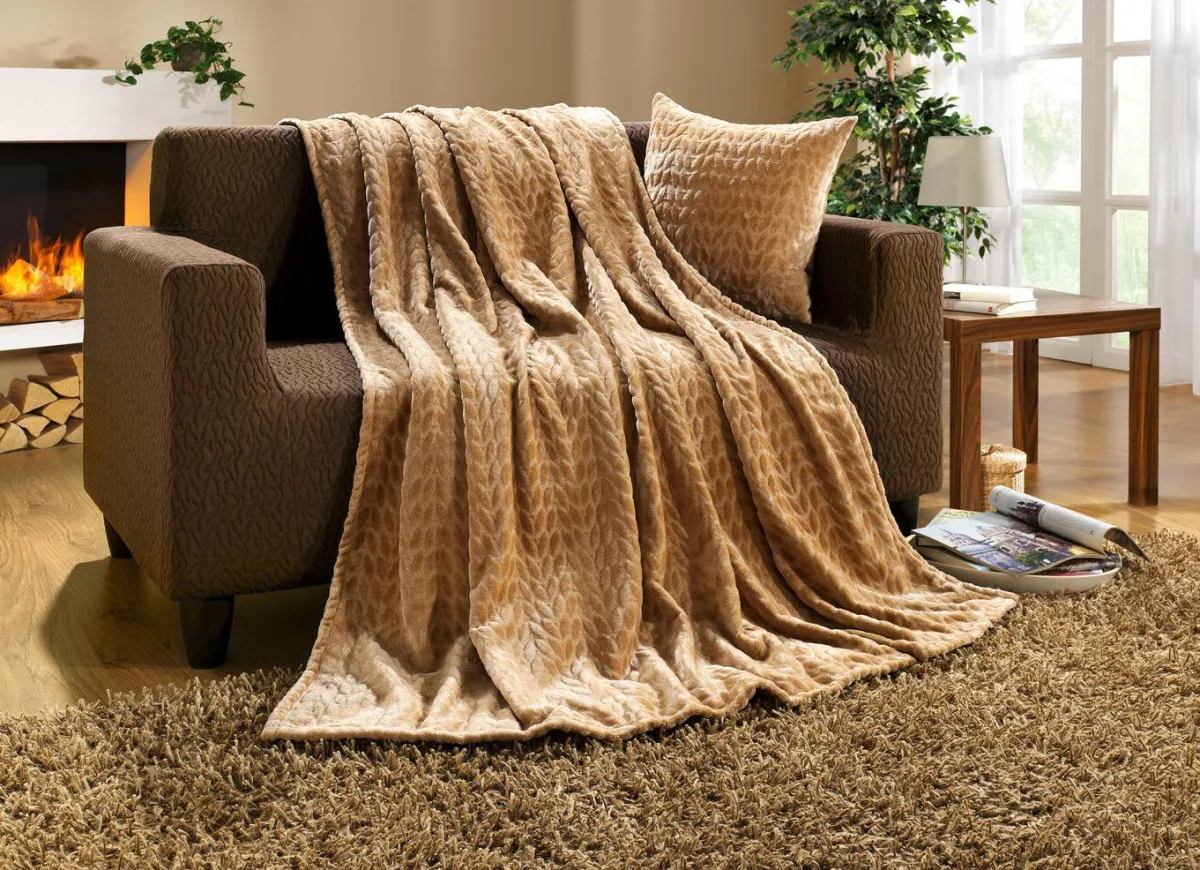 Outlet BADER Wohndecken und Kissenbezug aus Mikrofaser-Flausch CAMEL